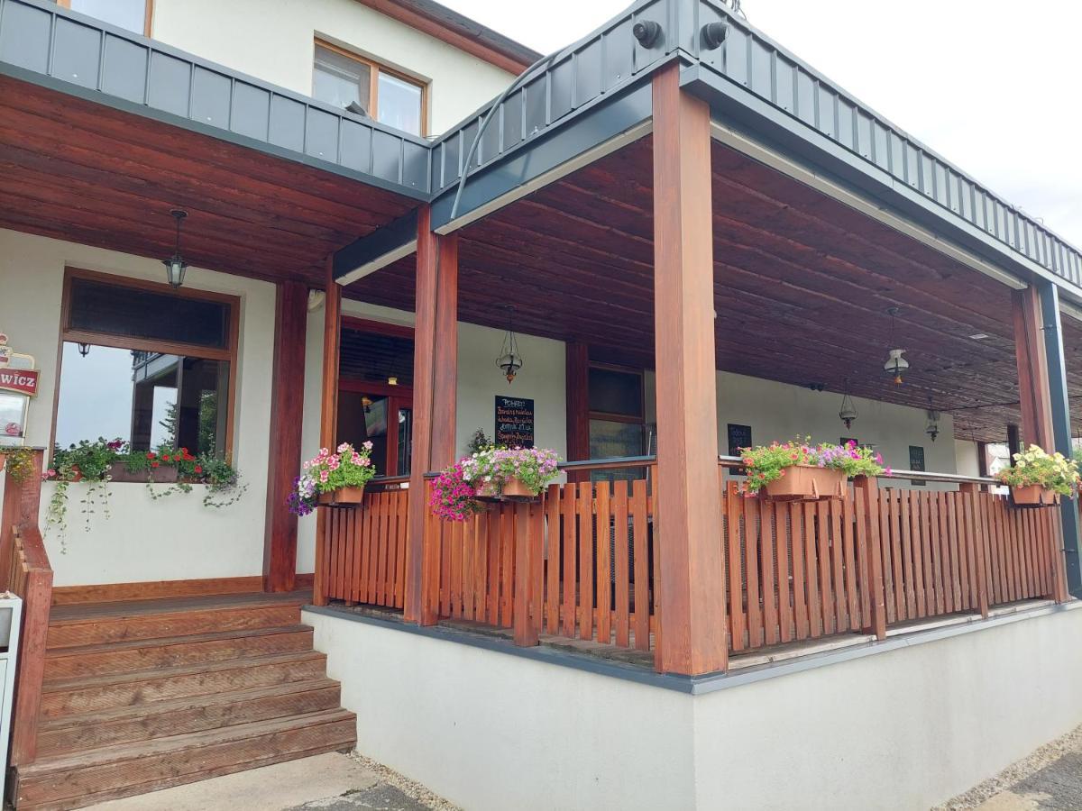 Lanškroun Penzion Country Steak Restaurant מראה חיצוני תמונה